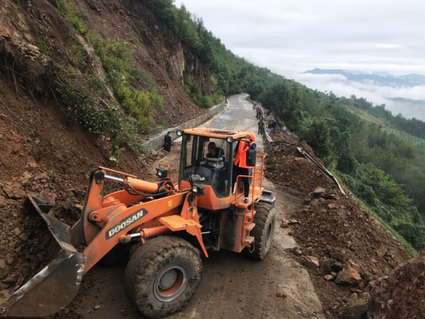 竹山县道路水毁十分严重（图片聚焦之四）