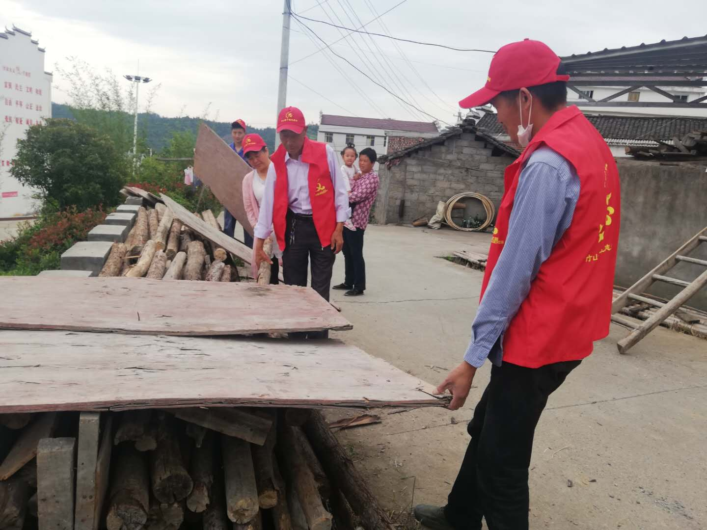 秦古镇：采取多种形式推动创文工作全线发力 